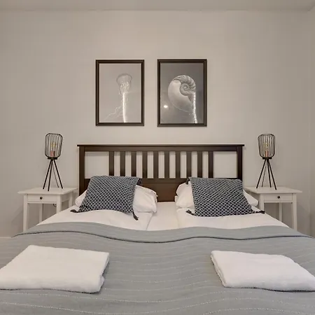 Center 1 By Grand شقة