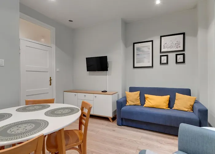 Center 1 By Grand شقة