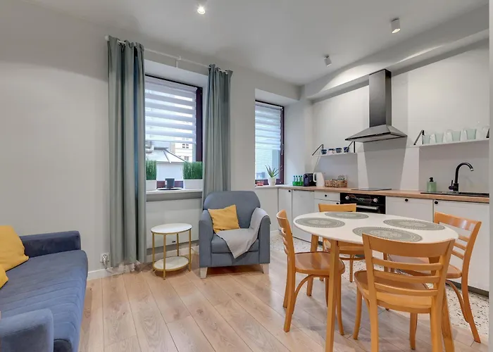 Center 1 By Grand غدينيا